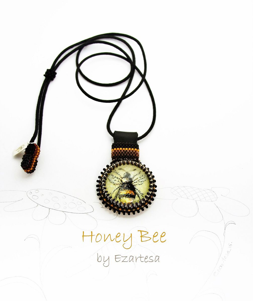 This adorable necklace is available for sale! at https://www.ezartesa.com Perfect gift for a bee lover!