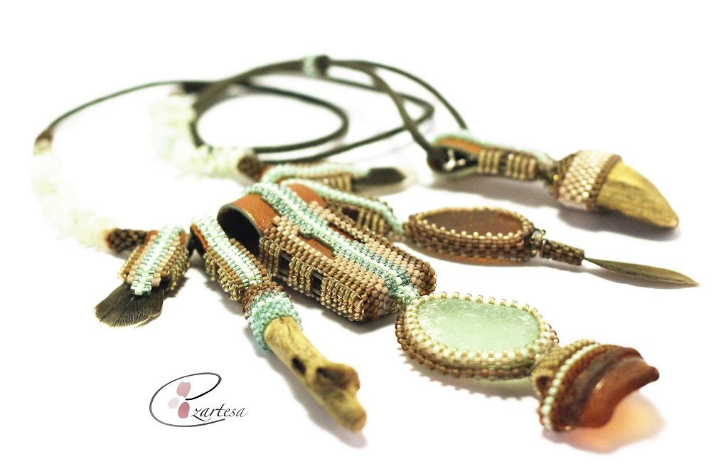 Sea glass jewelry with seed beads by Ezartesa